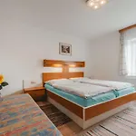 Daire Bergblick By Interhome Zell am See